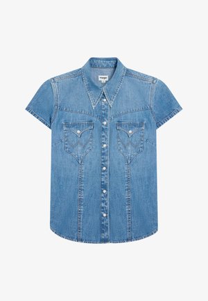 Lühikeste varrukatega sinine teksasärk terava kraega, snap-kinnitustega ja kahe rinnataskuga, millel on klapid ja nupuga sulgumised.