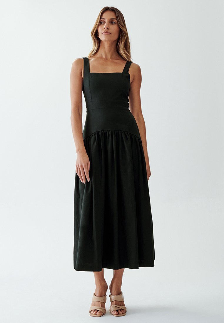 WILLA QIN - Maksikleit - black