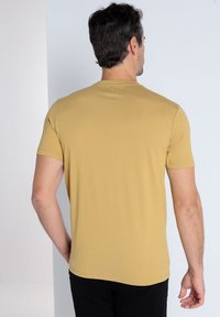 Thumbnail Image 2