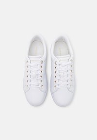 Tommy Hilfiger Joggesko - white/gold