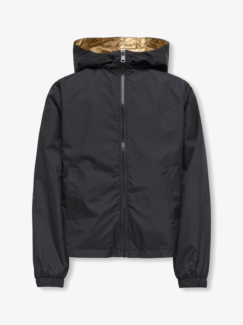 Melnā auduma virsjaka ar rāvējslēdzēju priekšā un elastīgām aprocēm. Iekļauj kapuci un zelta odere, divas sānu kabatas. Gluda tekstūra.