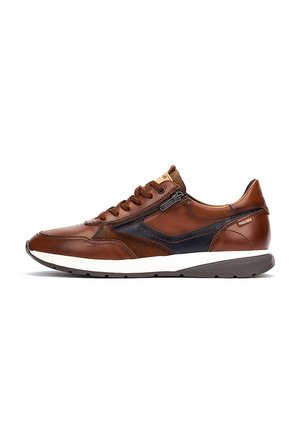 Trainers - brown
