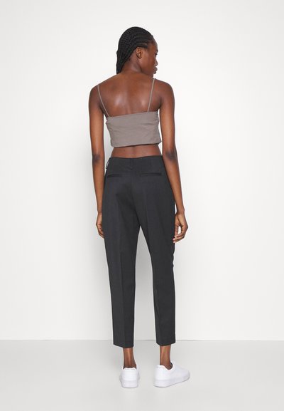 Filippa K KARLIE TROUSERS - Pantalones - anthracite