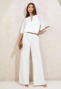 REGULAR FIT - FLUTE SLEEVE - Bluză - white