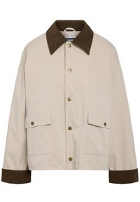 Beige jakke med brun fløjlskrave og -manchetter, knaplukning foran, og to klaplommer med knaplukninger.