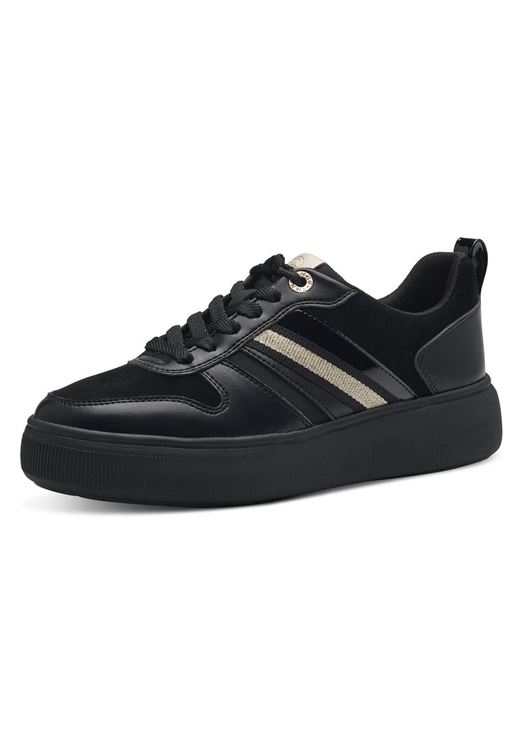Schwarze Low-Top-Sneaker mit dicker Sohle, schwarzen Schnürsenkeln und zwei beigen Stoffstreifen an der Seite.