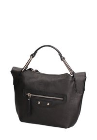 Borsa a mano in pelle nera con superficie texturizzata, manico superiore e tasca con cerniera sul davanti. Presenta dettagli in metallo di colore argento.
