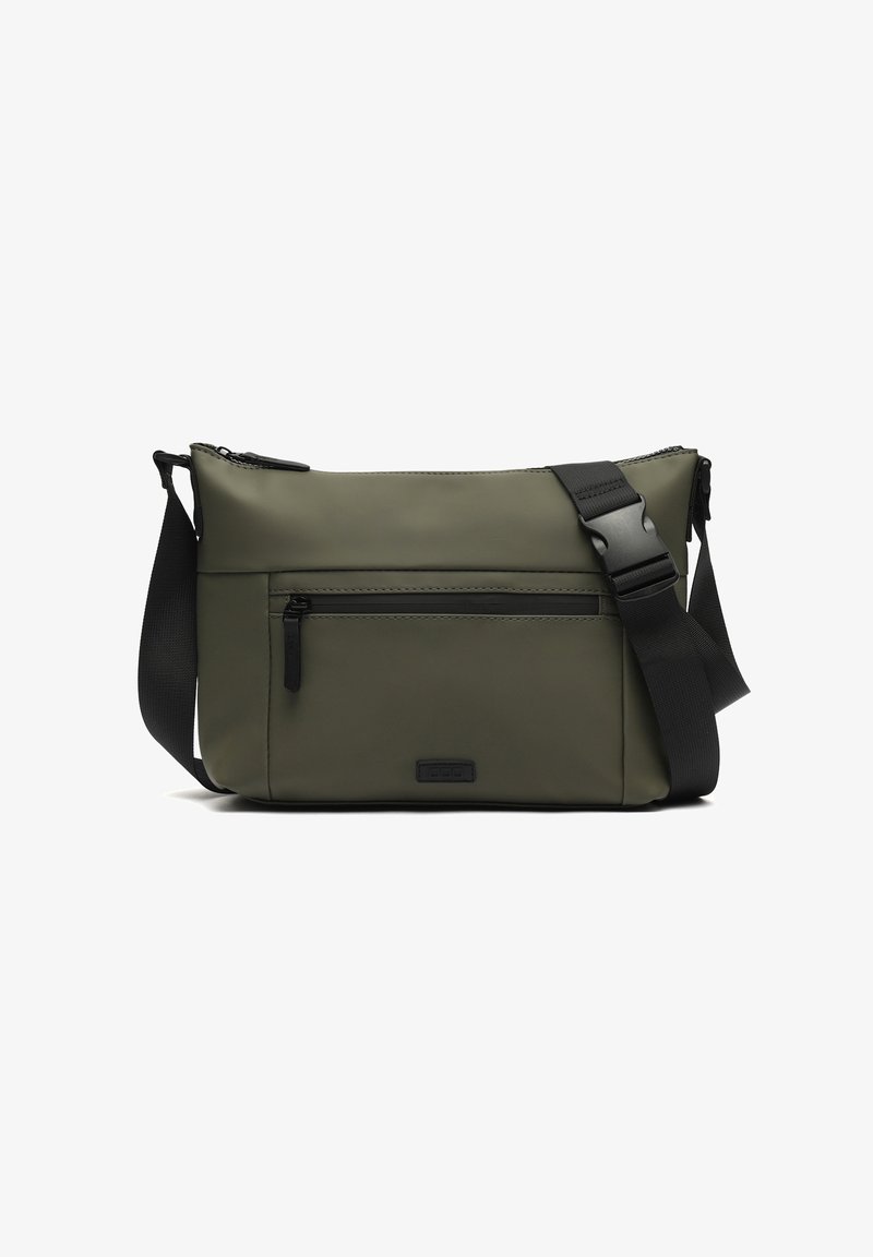 Borsa a tracolla verde oliva con tracolla nera regolabile, tasca frontale con zip e chiusura con zip superiore su sfondo bianco.