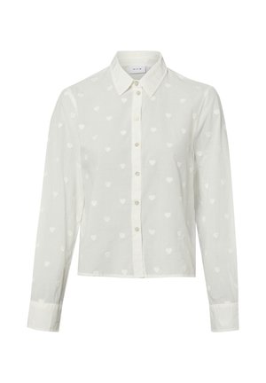 Weißes langärmliges Hemd mit Knöpfen und Kragen, das mit kleinen aufgestickten Herzmustern über den gesamten Stoff verziert ist.