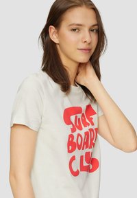 QS MIT FRONT - T-shirt print - creme