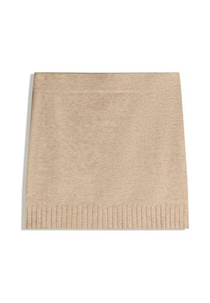 Beige kötött szoknya bordás szegéllyel, puha tapintással, egyenes szabással és látható záródások nélkül. Egyszerű, sokoldalú dizájn rétegezéshez.
