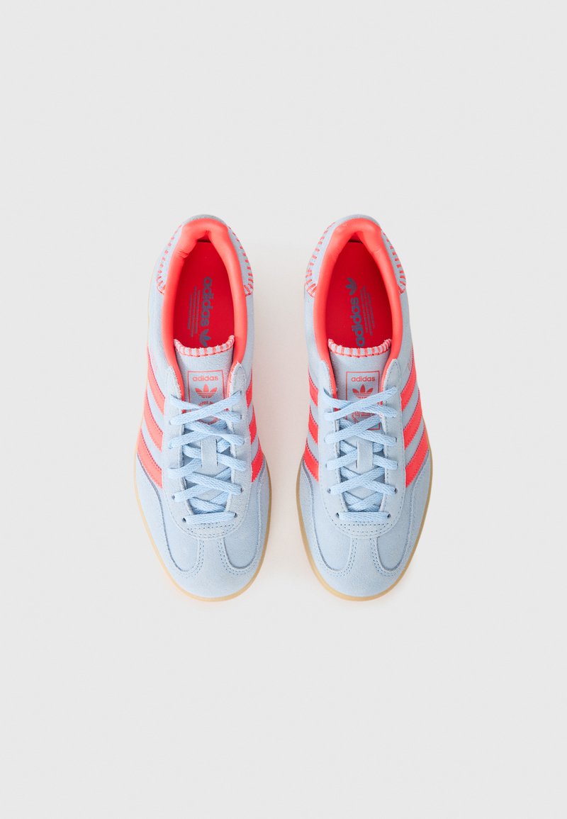 adidas Originals GAZELLE INDOOR - Trainers - lucid red/clear sky/light blue  - Zalando.ie