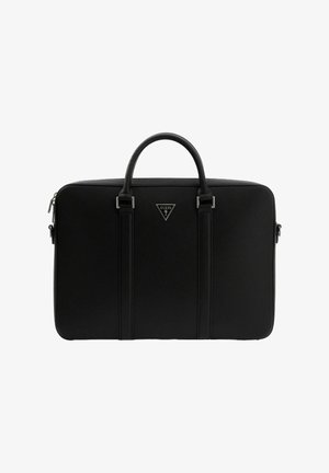 Bolsa para portátil sintética negra con forma rectangular plana, doble asa superior, costuras verticales y una placa metálica con el logo en el centro.