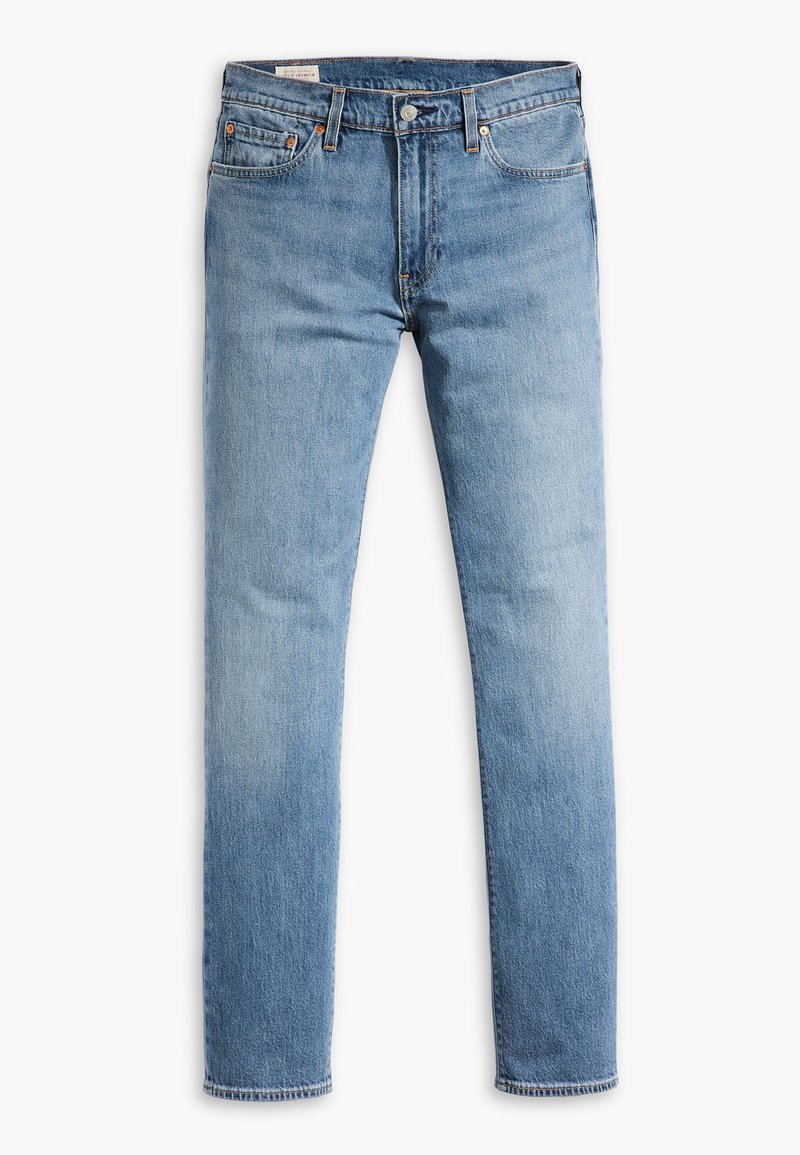 Jeans de mezclilla azul claro con corte recto, cinco bolsillos y cierre de botón. Textura desgastada con un ligero efecto de degradado cerca de los tobillos.