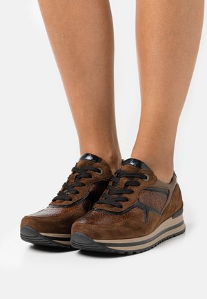 Gabor Comfort, Baskets basses - dark brown
