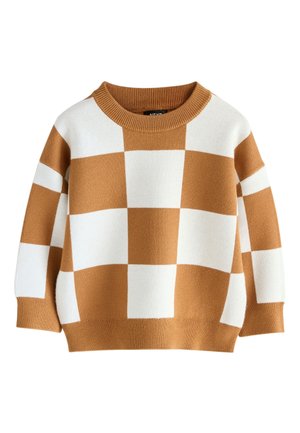 Pull avec un grand motif damier en carrés marron et blanc alternés, avec un col rond et des manches longues.