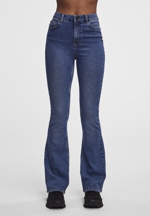 Pieces Vaqueros bootcut - medium blue denim