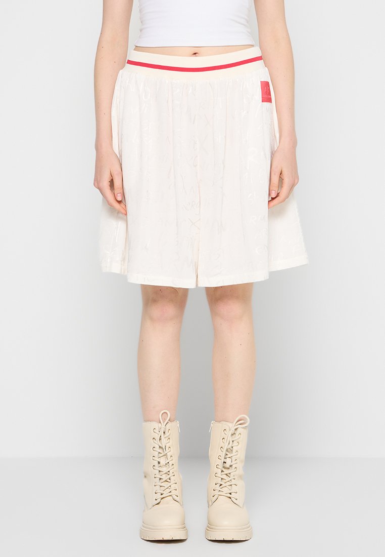 Armani Exchange Shorts beige Armani Exchange Shorts beige