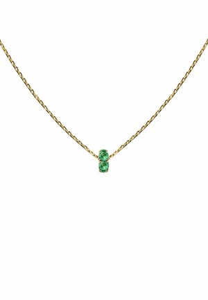 Collar de cadena de oro con dos piedras preciosas verdes, de forma circular, con una textura suave y sutiles inclusiones, diseñado de manera minimalista.