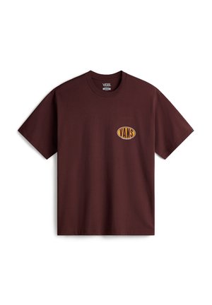 Bordeaux bomulds t-shirt med korte ærmer, der har et cirkulært gult og sort Vans-logo på venstre brystområde. Enkel crew neckline.