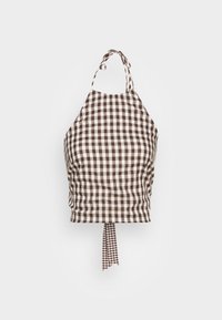 Top halter em xadrez castanho e creme com laterais franzidas e detalhe amarrado nas costas. Feito de tecido leve, apresentando um design cropped.