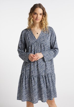 Blaues Blumenkleid mit langen Ärmeln, tiefem V-Ausschnitt, gerafftem Oberteil und gestuftem Rock. Hergestellt aus leichtem Stoff mit weicher Textur.