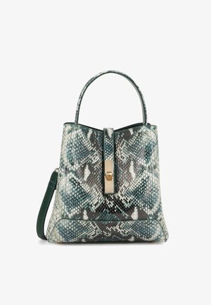 Rokassoma ar zaļu un pelēku čūskādas rakstu, augšējo rokturi, zelta tonīša aizdari un noņemamu plecu siksnu uz baltas fona.