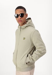 Lyle & Scott Allvädersjacka - sage uniform