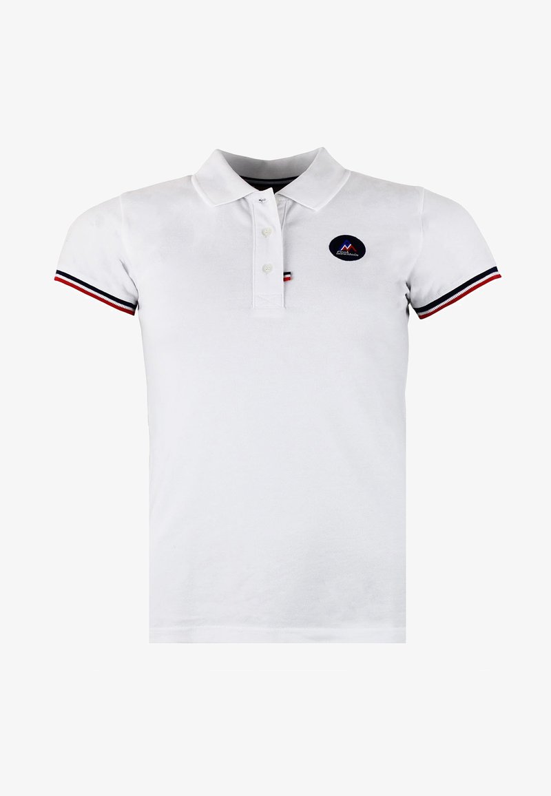 Camisa polo blanca de manga corta, con tapeta de tres botones y un logotipo circular. Presenta acentos de rayas azul, rojo y blanco en las mangas.
