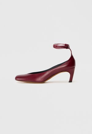 UMA - Classic heels - merlot