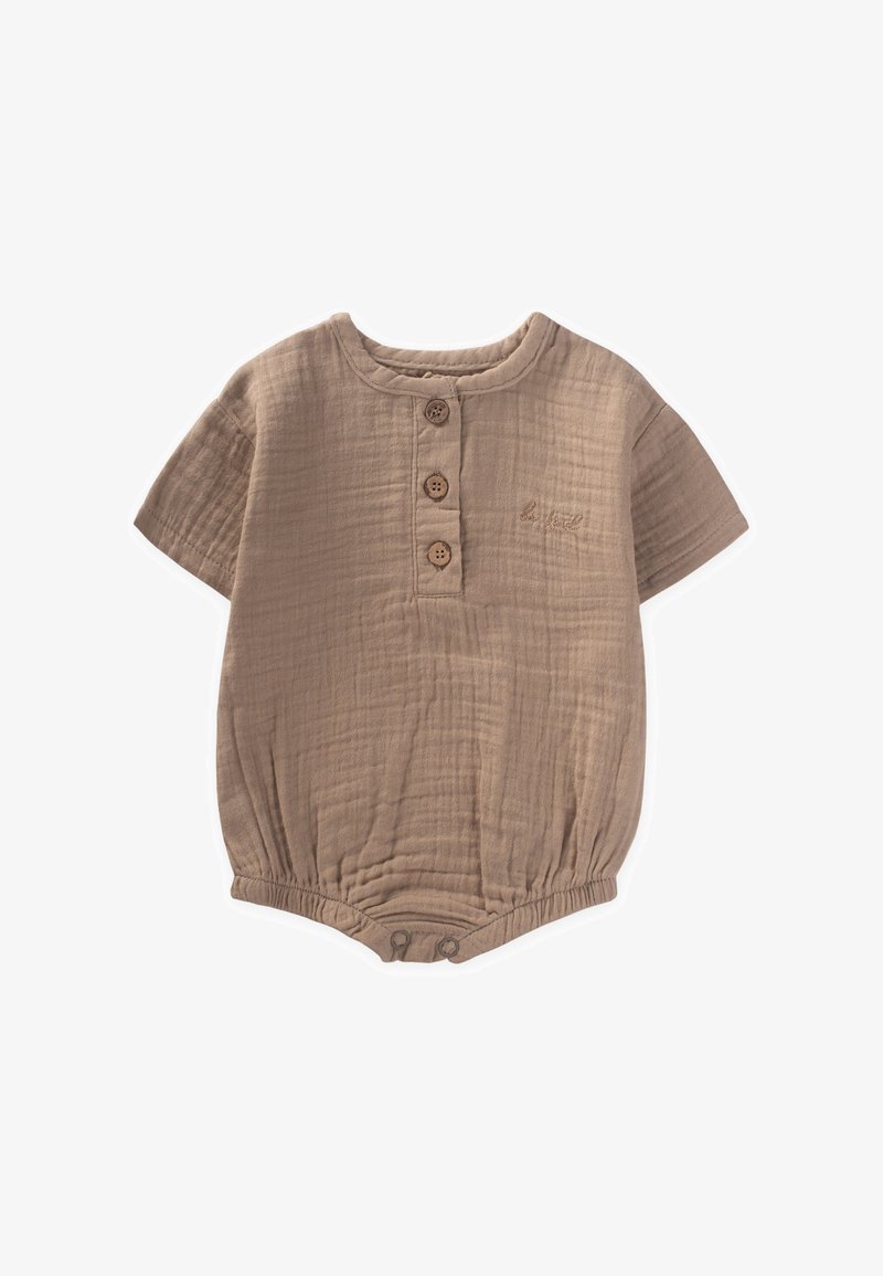 Brązowy kombinezon z krótkim rękawem z bawełny o teksturowanym wykończeniu, z trzema drewnianymi guzikami przy szyi oraz elastycznymi otworami na nogawki.