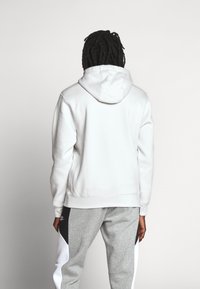 Nike Sportswear SPORTSWEAR CLUB FLEECE - Sweatshirt com capuz - vast grey