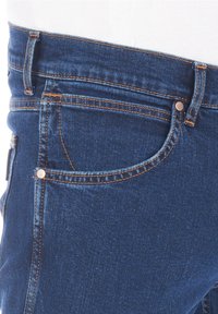 Wrangler Jeans Tapered Fit - blue denim