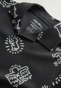 Next REGULAR FIT LICENCE KEITH HARING  - Skjorter - black
