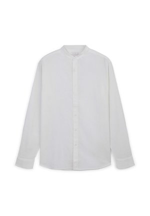 Chemise blanche à manches longues avec col mandarin, fermeture à boutons sur le devant, tissu texturé et ourlet droit avec poignets à boutons.