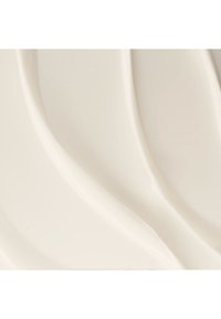 Romige witte textuur met gladde, golvende patronen. Zachte glans en subtiele variaties in diepte vergroten de visuele interesse.