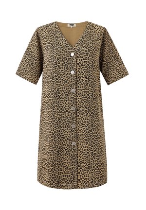 Robe imprimée léopard en beige et noir, à manches courtes, décolleté en V et devant boutonné avec cinq boutons, offrant une coupe décontractée. En matériau en coton.