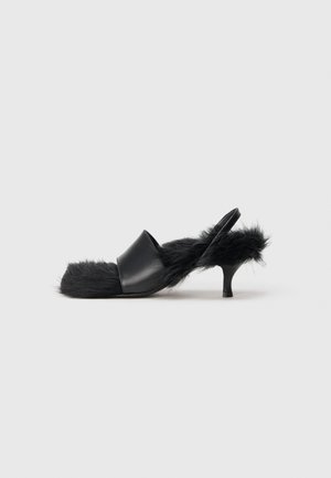 Pantoletai su kulnu - black