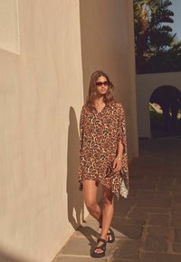 Next OVERHEAD  COVER-UP - Tunika - leopard