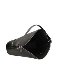 Borsa a tracolla in pelle nera con superficie testurizzata, hardware argentato, ampia apertura e interno nero liscio. Dotata di chiusura con zip.