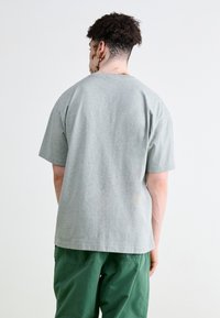 Carhartt WIP - T-shirt z nadrukiem