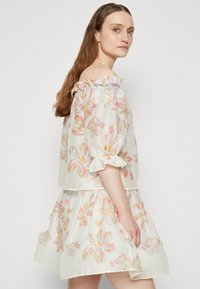Malina ELMA OFF SHOULDER BLOUSE - Bluse - blue