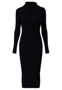 Robe en tricot côtelé noire avec des manches longues, silhouette ajustée, col drapé et accents de boutons sur une épaule. Texture lisse, longueur genoux.