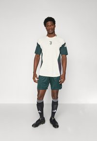 adidas Performance JUVENTUS PRO - Sportska majica - ecru tint