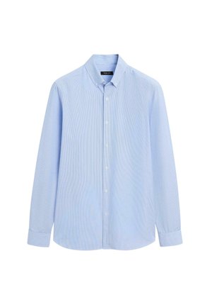 Světlomodrá košile na knoflíky s tenkými bílými proužky, dlouhými rukávy, špičatým límcem a manžetami na jeden knoflík, s náprsní kapsou.