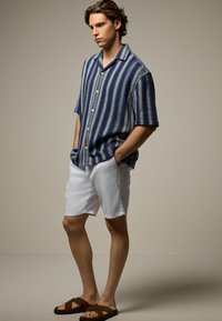 Next TEXTURED STRIPE SHORT SLEEVE   - Vapaa-ajan kauluspaita - navy blue