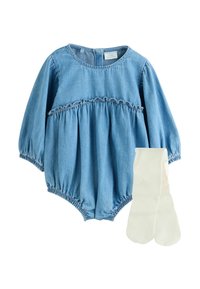Denim bodysuit dengan lengan panjang, pinggang berkerut, dan leher bulat, dipadukan dengan legging ivory. Tekstur lembut, warna biru muda.