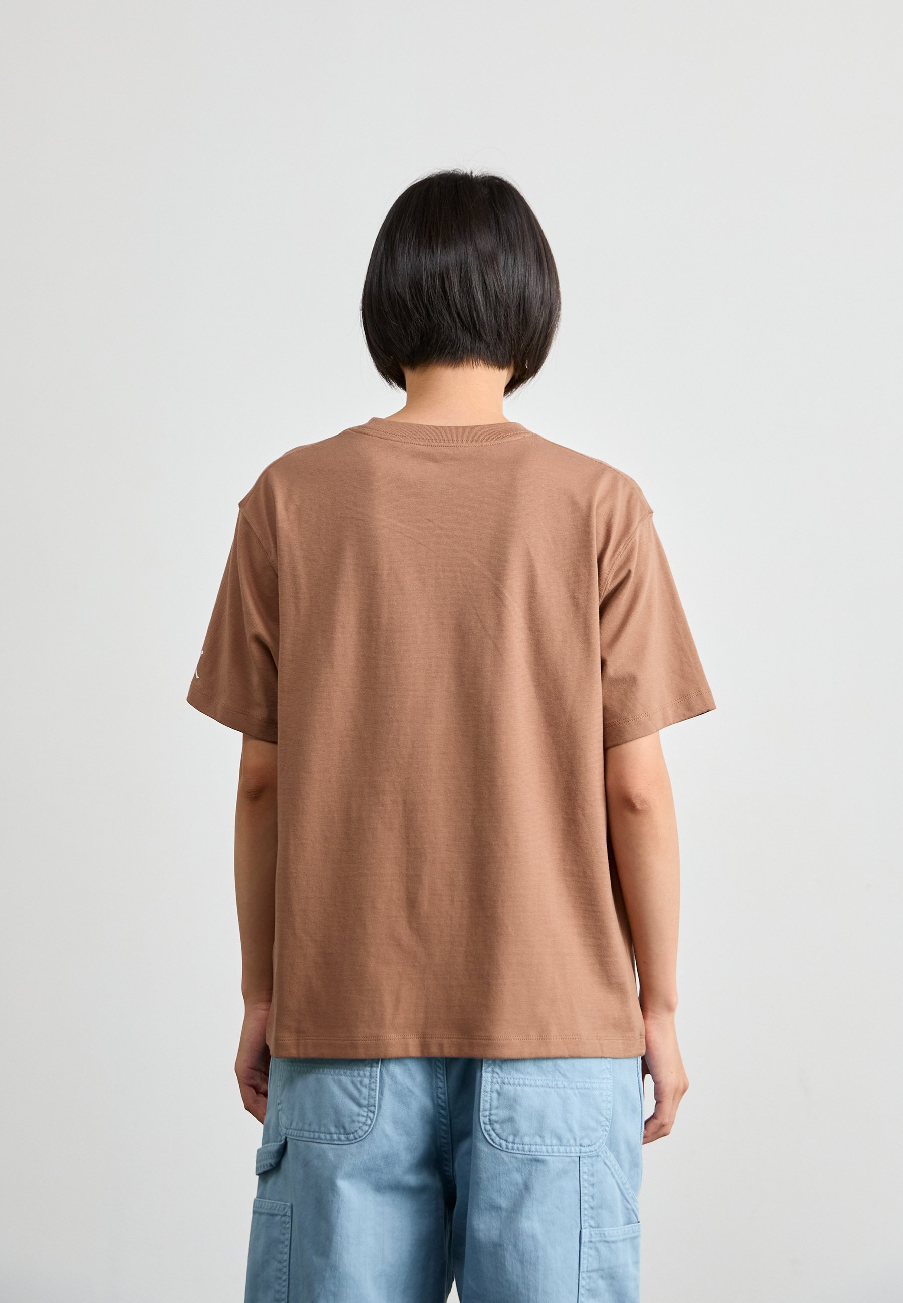 nike archaeo shirt dusty brown