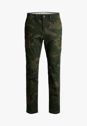 Pantaloni slim fit da uomo con motivo mimetico verde e verde scuro, chiusura con bottone e cerniera e passanti per cintura.