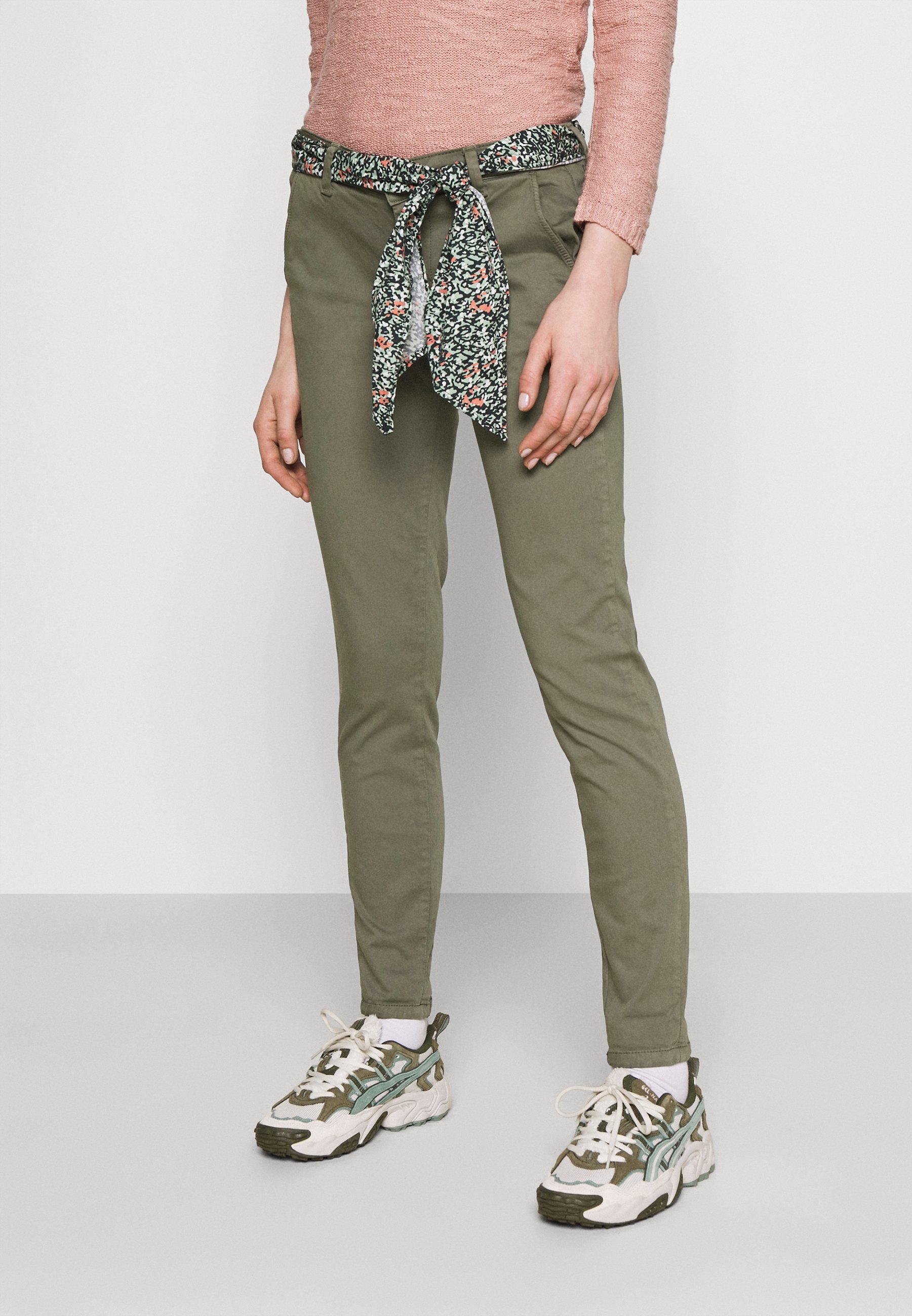 pantalon chino le temps des cerises